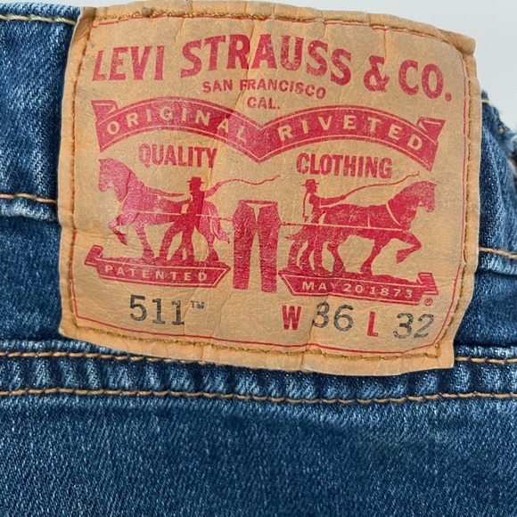 Men’s Levi Jeans - Picture 3 of 4